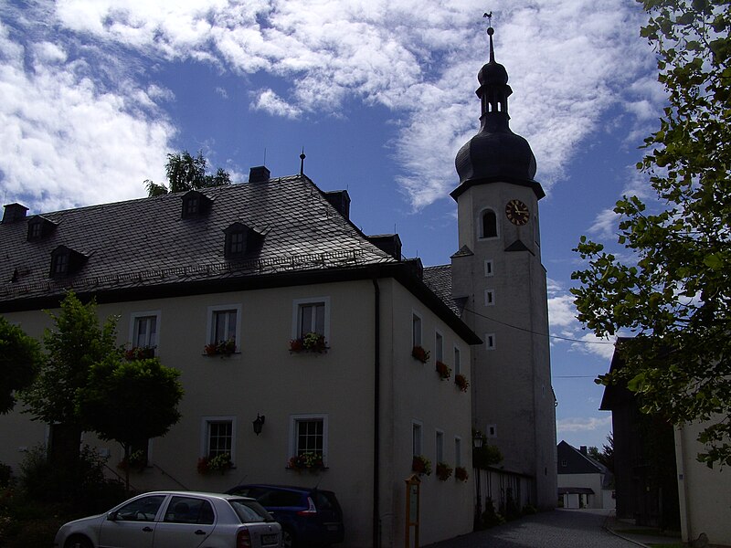 File:Toepen Kirche.jpg