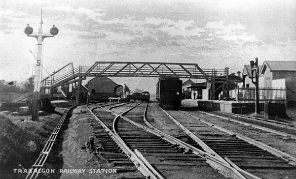 Traralgon railway station ~1920