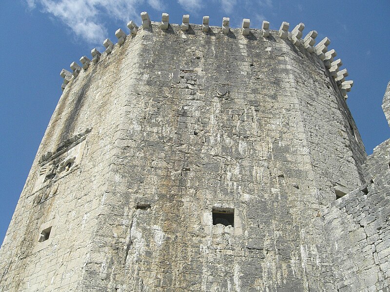 File:Trogir kula Kamerlengo 072.jpg