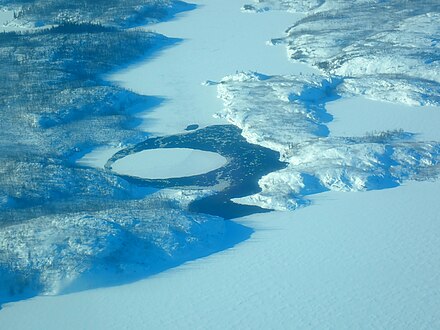 Ice circle. Ледяной круг. Ледяные круги на реках. Ледяные круги в России. Ледяной диск на реке.