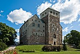 Средновековниот замок Турку на бреговите на реката Аура е една од највлијателните згради во финската историја