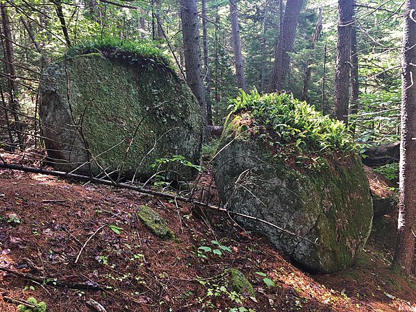 Image: Twin Boulders in Lempster, NH