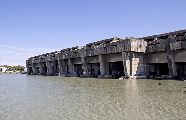 Remains of U-boat pens in Bordeaux (2009)