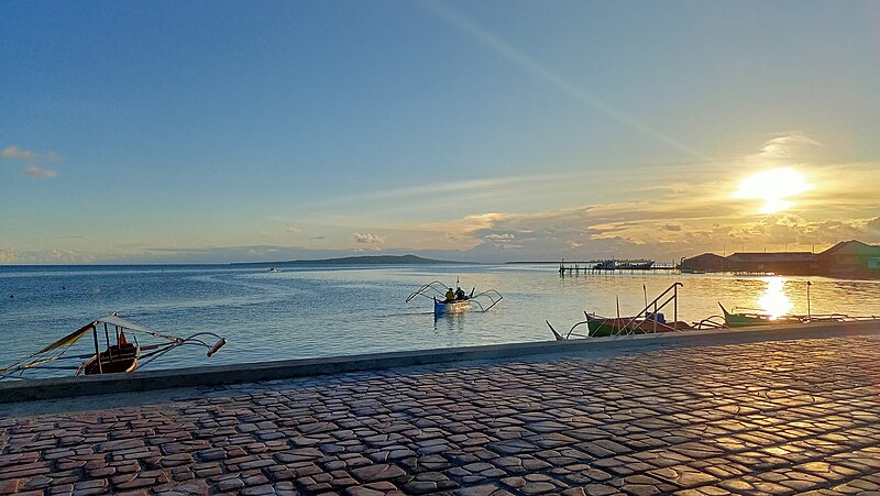 File:View of the Leyte Gulf and Manicani Island from the Guiuan Terminal in April 2022 (1).jpg