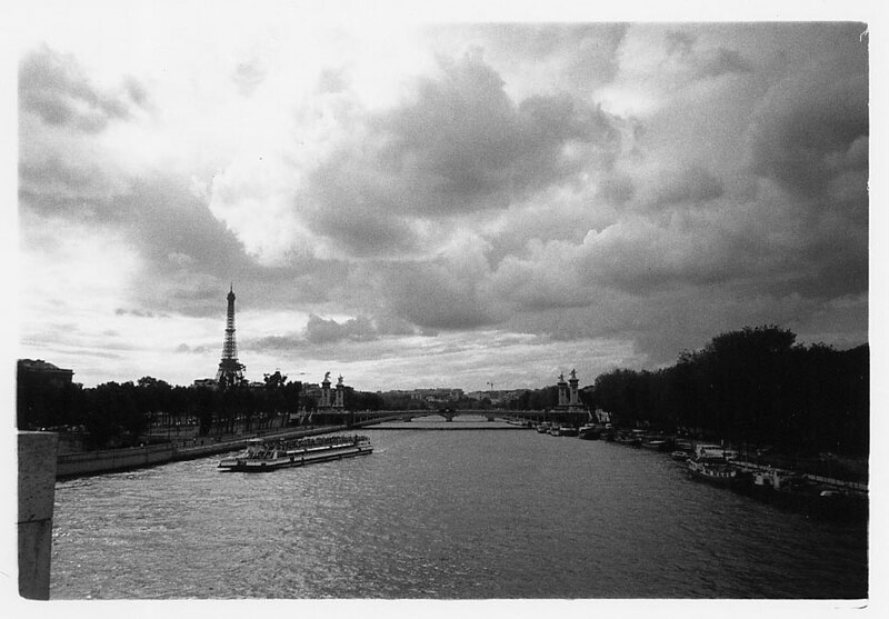 File:View of the Seine in Paris, 1999.jpg