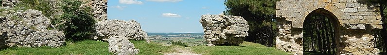 File:Vize banner Castle ruins.jpg