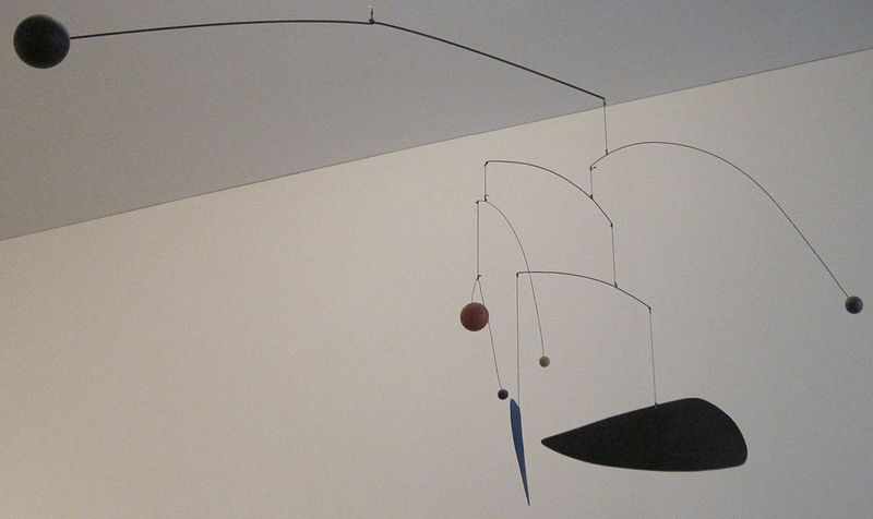 File:'Mobile', by Alexander Calder, Tate Modern.JPG