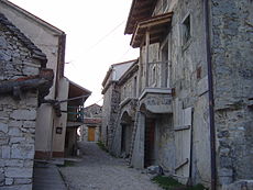 Typical rural Karst houses in Stanjel (Municipality of Komen), Slovenia Stanjel street.JPG