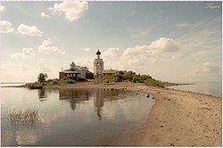 Kamenskiy monastiri, Kubenskoye ko'lida