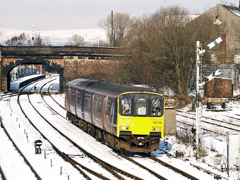 File:150145 Castleton East Junction.jpg