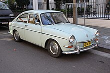 Una Volkswagen 1600 fastback