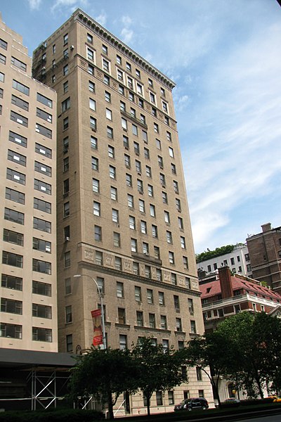 File:550 Park Avenue (9063294586).jpg