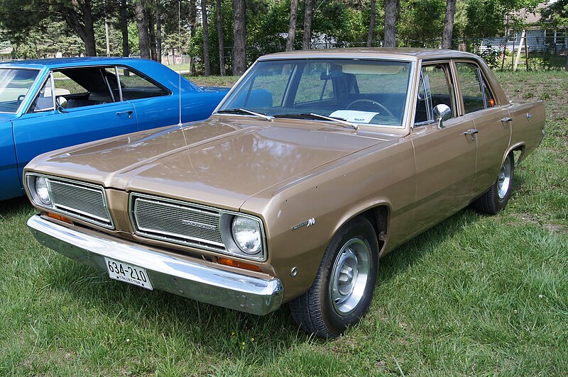 File:68 Plymouth Valiant 100 (7331347336) (cropped).jpg