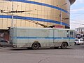 Ein Obus-Ar­beits­wa­gen des Typs KTG-1 im ukrai­ni­schen Donezk