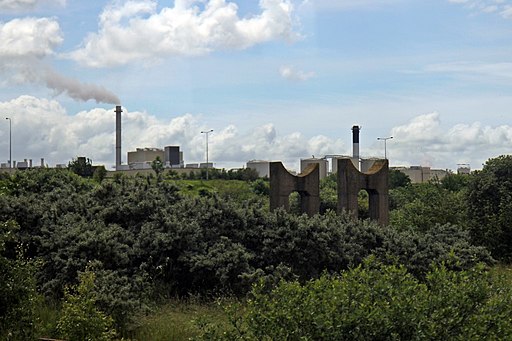 Abandoned pipe supports, near Deeside Industrial Estate (geograph 4023822)