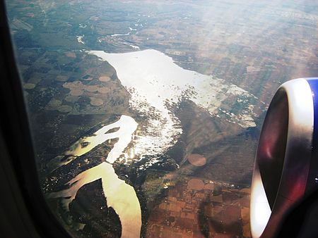 Aerial view of Moses Lake & Potholes Reservoir, Washington 01A.jpg