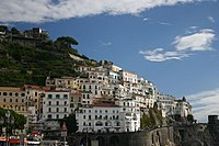 The town of Amalfi Amalfi02.jpg