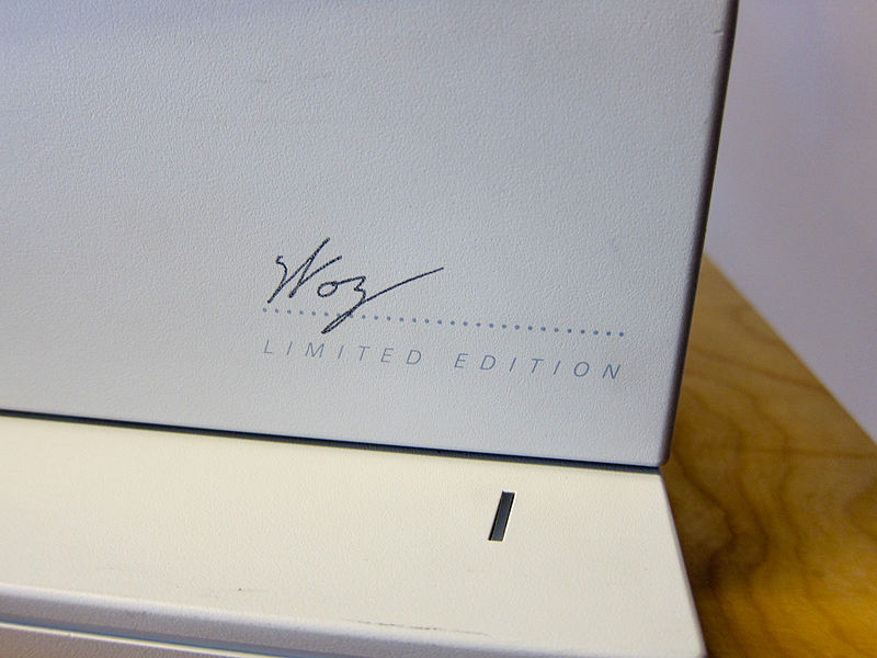 File:Apple IIGS Woz Limited Edition signature.jpg