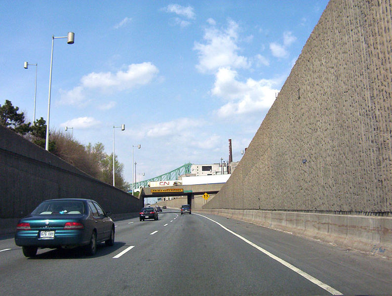 File:Approaching-end-of-highway-east.jpg