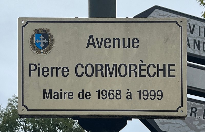 File:Avenue Pierre-Cormorèche (Montluel) panneau de rue.JPG