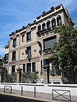 École internationale algérienne Malek-Bennabi (40, rue Boileau, Paris).