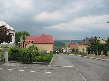 Březová (ZL), hlavní ulice