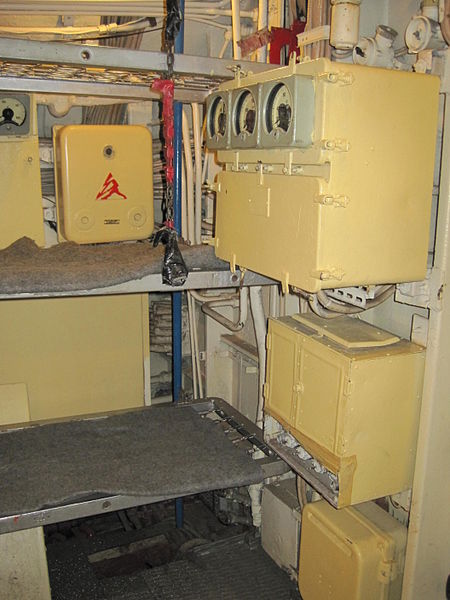 File:B-39 propulsion control & motor room bunks 1.JPG