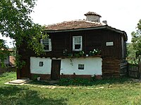 Къщата на стария епитроп Тодор Лапчев (сега етнографски музей)