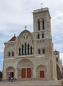 Basilique de Vézelay 2021.jpg