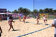 Deutsch: Beachhandball bei den Olympischen Jugendspielen 2018; Tag 3, 10. Oktober 2018; Mädchen, Vorrunde, Gruppe A - Kroatien-Amerikanisch Samos 2:0 English: Beach handball at the 2018 Summer Youth Olympics at 10 October 2018 – Girls Preliminary Round Group A‎ – Croatia-American Samoa 2:0