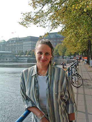 <span class="mw-page-title-main">Bettina Röhl</span> German journalist and author (born 1962)