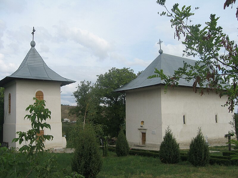 Fișier:Biserica Cuvioasa Parascheva din Cotnari10.jpg