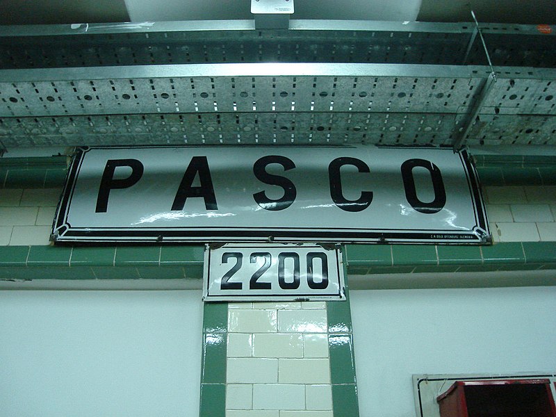 File:Buenos Aires - Subte - Pasco 3.jpg