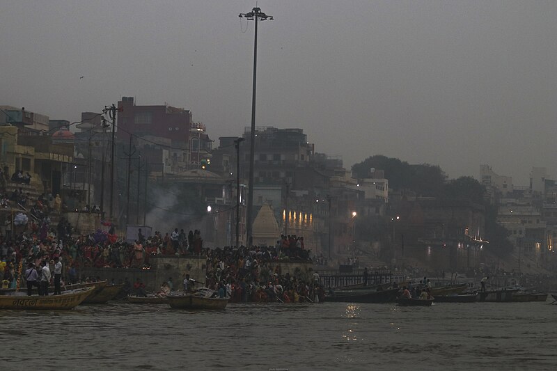 File:Buiobuione-Kartika-Purnima-in-Varanasi-Uttar-Pradesh-India 10.jpg