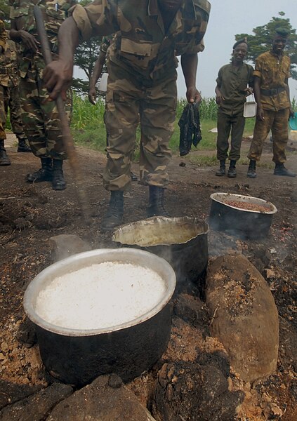 File:Bujumbura Burundi soldiers cooking sufuria crop.jpg