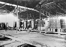 Batavian arrack factory "Aparak" in 1948 COLLECTIE TROPENMUSEUM 'Arak (likeur)-stokerij Maatschappij 'Aparak' Batavia' TMnr 10014126.jpg