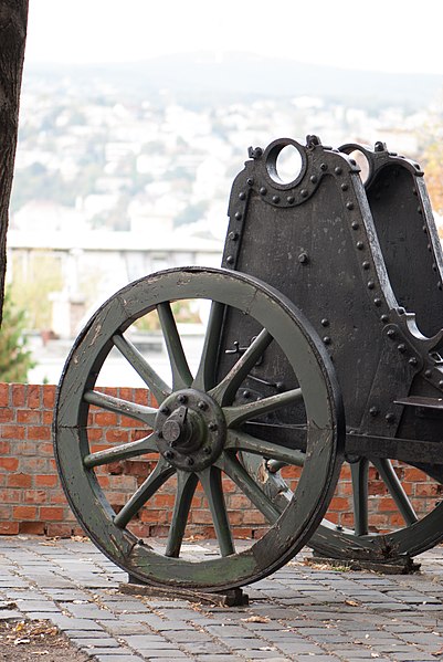 File:Cannon wagon (16593172567).jpg