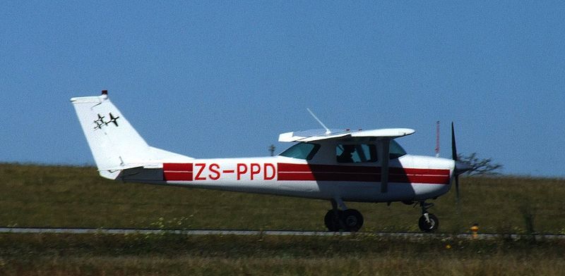 File:Cessna 150F ZS-PPD (2) (6871461341).jpg