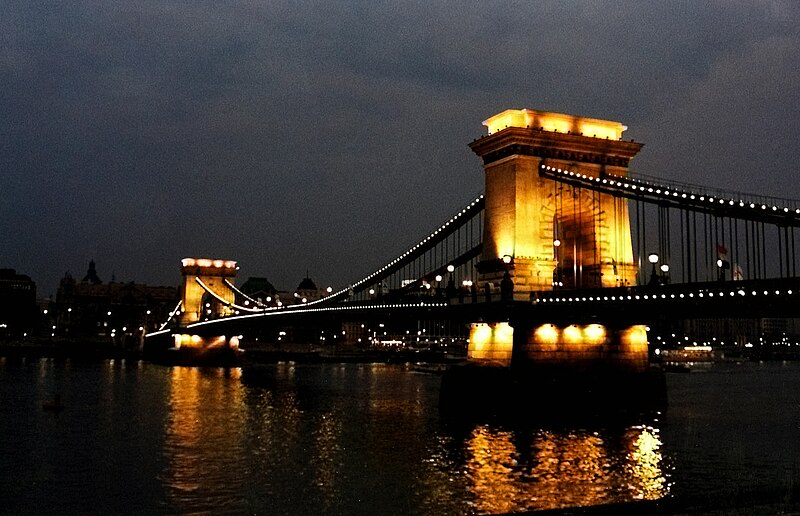 File:Chain Bridge Budapest Hungary.jpg