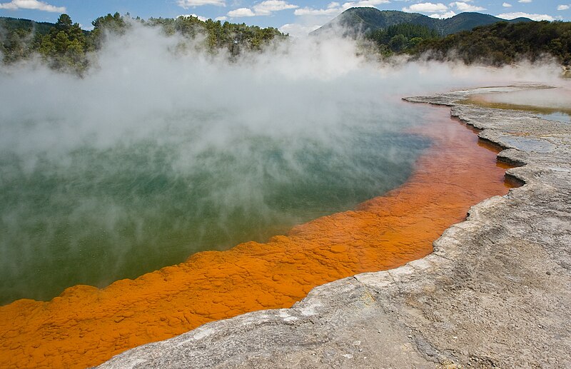 File:ChampagnePool-Wai-O-Tapu rotated MC.jpg