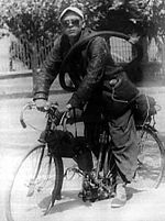 Guevara setting out on a 2,800 mile solo motorbike trip through the Argentine Northwest in 1950 CheOnBike1950.jpg