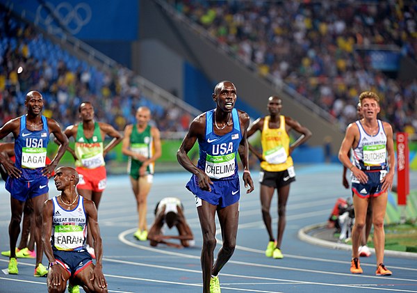 Bernard Lagat, Mo Farah, Muktar Edris, Paul Chelimo, Joshua Cheptegei, Andrew Butchart after finish