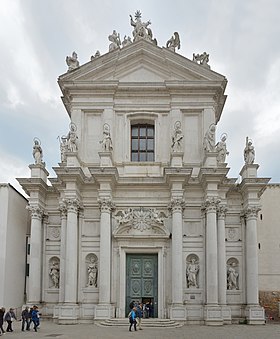 Chiesa dei Gesuiti Cannaregio Venezia facciata.jpg