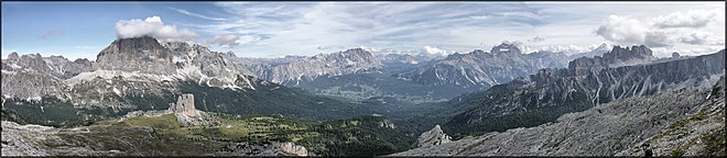 Ampezzaner Dolomiten: Geographie, Gewässer, Natur