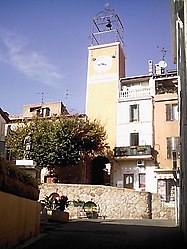 Der Glockenturm von Puget-sur-Argens