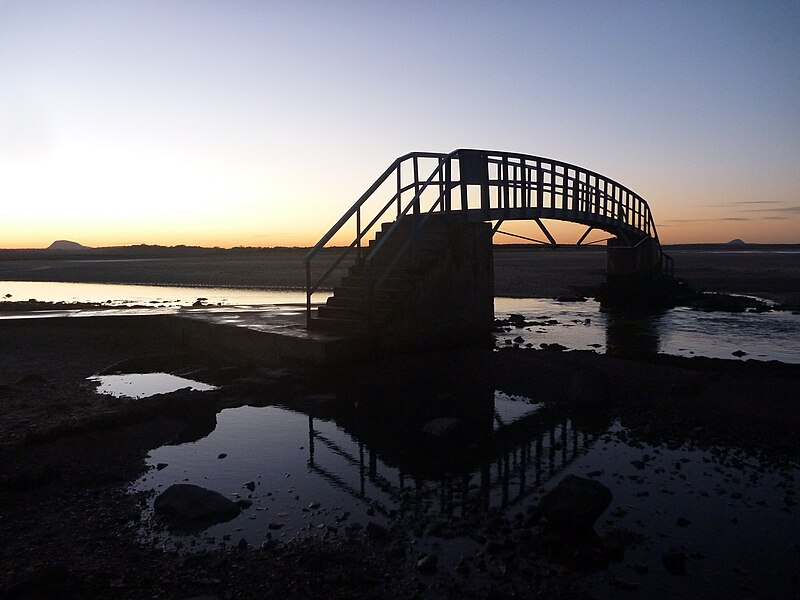 File:Coastal East Lothian , Local Landmark - geograph.org.uk - 4267658.jpg