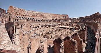 Vue intérieure du Colisée, à Rome. (définition réelle 7 335 × 3 854)