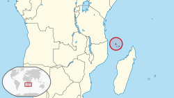 Situo de Komoroj en ĝia regiono.