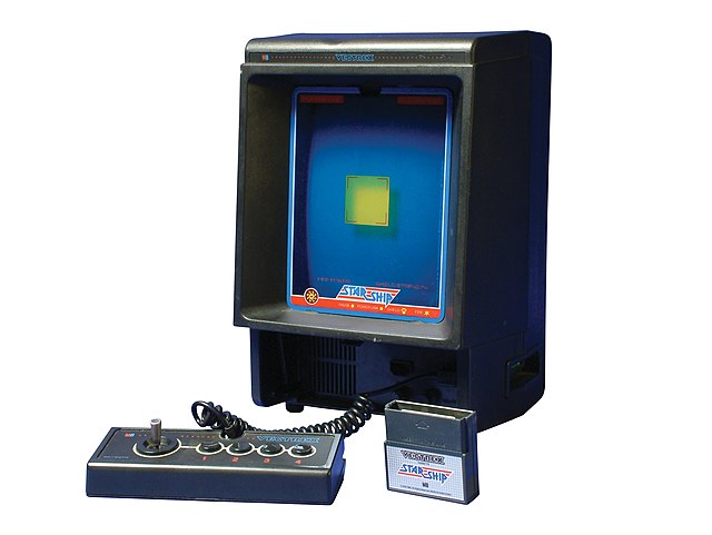 European release Vectrex with Star Ship game and overlay