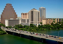 Остин техас. Мост конгресс Авеню. Ann w. Richards Congress Avenue Bridge Остин. Конгресс штата Техас. Остин конгресс.